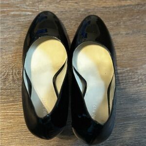Black Nine West patent leather pumps women’s size 11